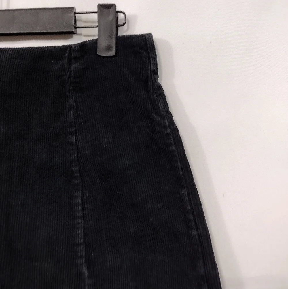 Brandy Melville A-line Corduroy Skirt Women's OS Black Preppy Academia Y2K 90s - Picture 3 of 7
